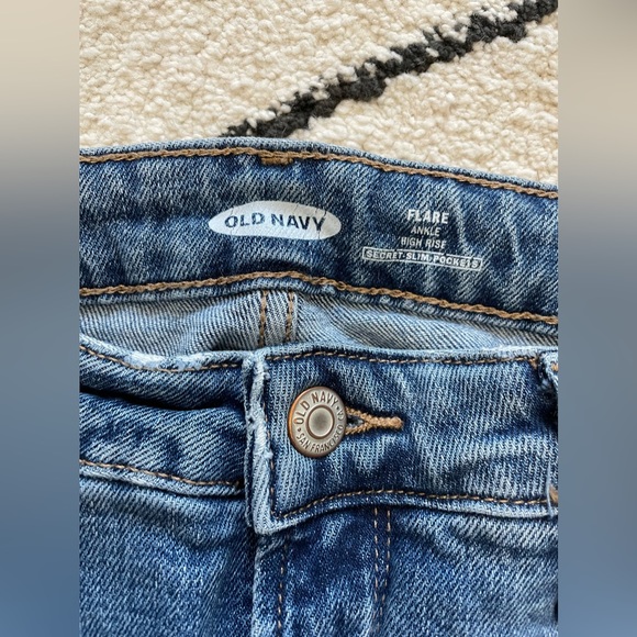 OLD NAVY Flare Ankle High-Rise Denim Jeans w/ secret slim pockets - Picture 3 of 4